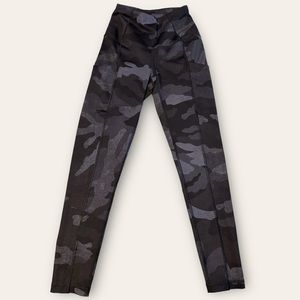 Northface Grey Camo Leggings size xs
